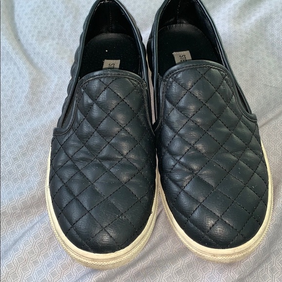 Steve Madden slip ons - Picture 2 of 3